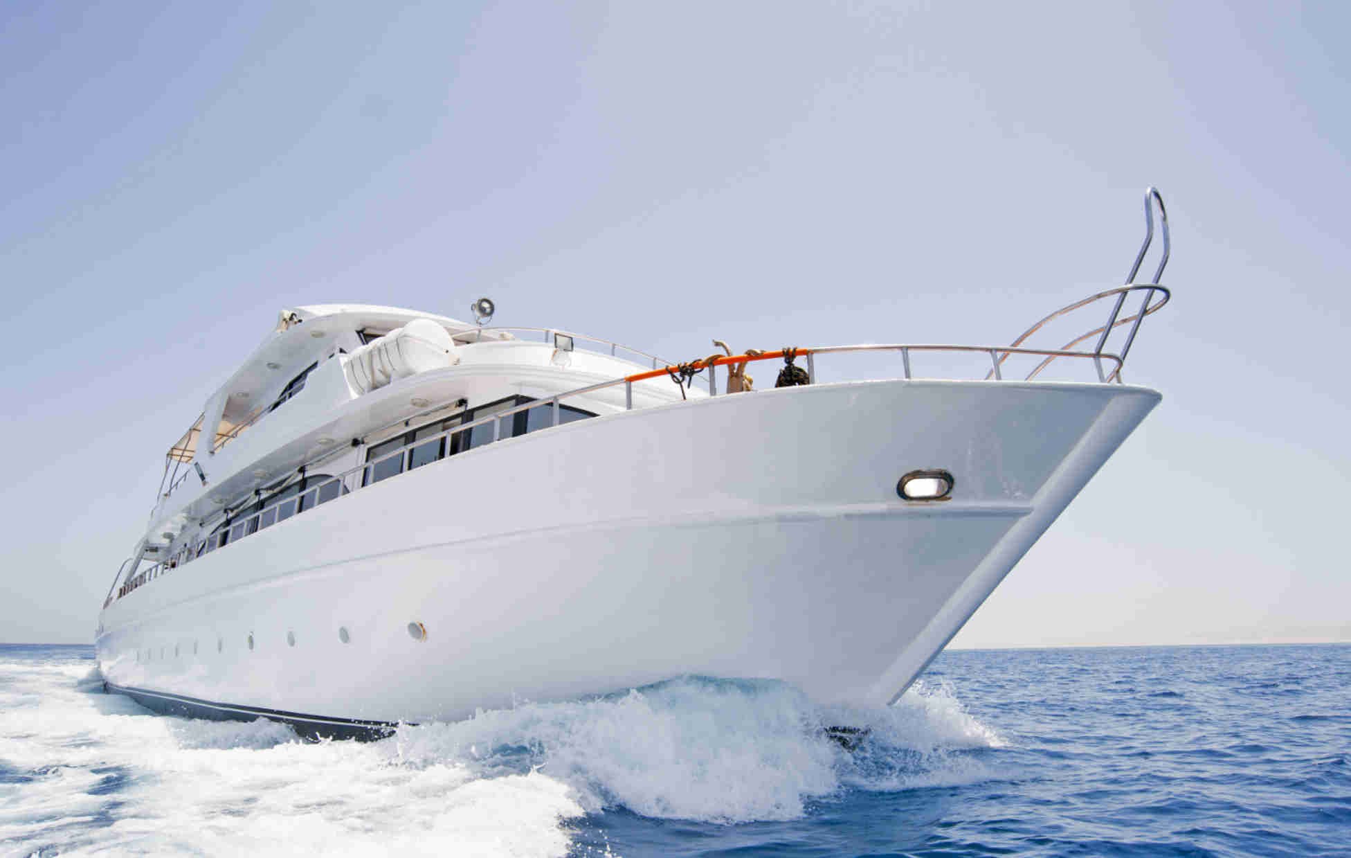 Ein Paneel, das für die Herstellung von Yachtdecks geeignet ist – HolyCore th...